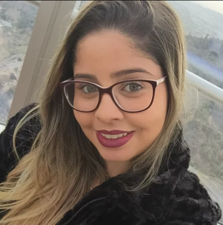 Foto de Kethlen - Gerente de RH da Almeida Santos